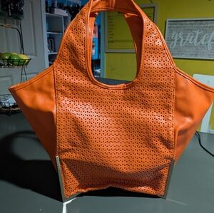 Saks Fifth Avenue NWT Orange Tote Metal Legs 20x8"W Top 11*7"W bottom 13"D